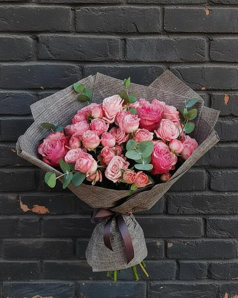 Букет розы в пальмах в Белгороде Букет цветов из: Розы в Белгороде