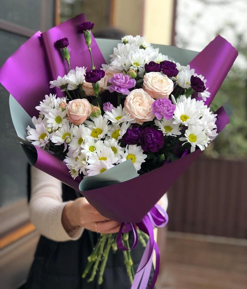 Букет цветов из: Хризантемы, Гвоздики и Розы в Белгороде