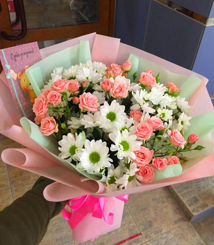 Букет Жемчужная россыпь в Белгороде Букет цветов из: Розы и Хризантемы в Белгороде