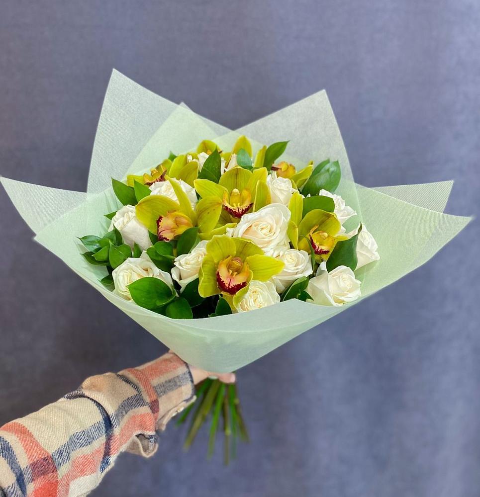 Букет цветов из: Орхидеи и Розы в Белгороде