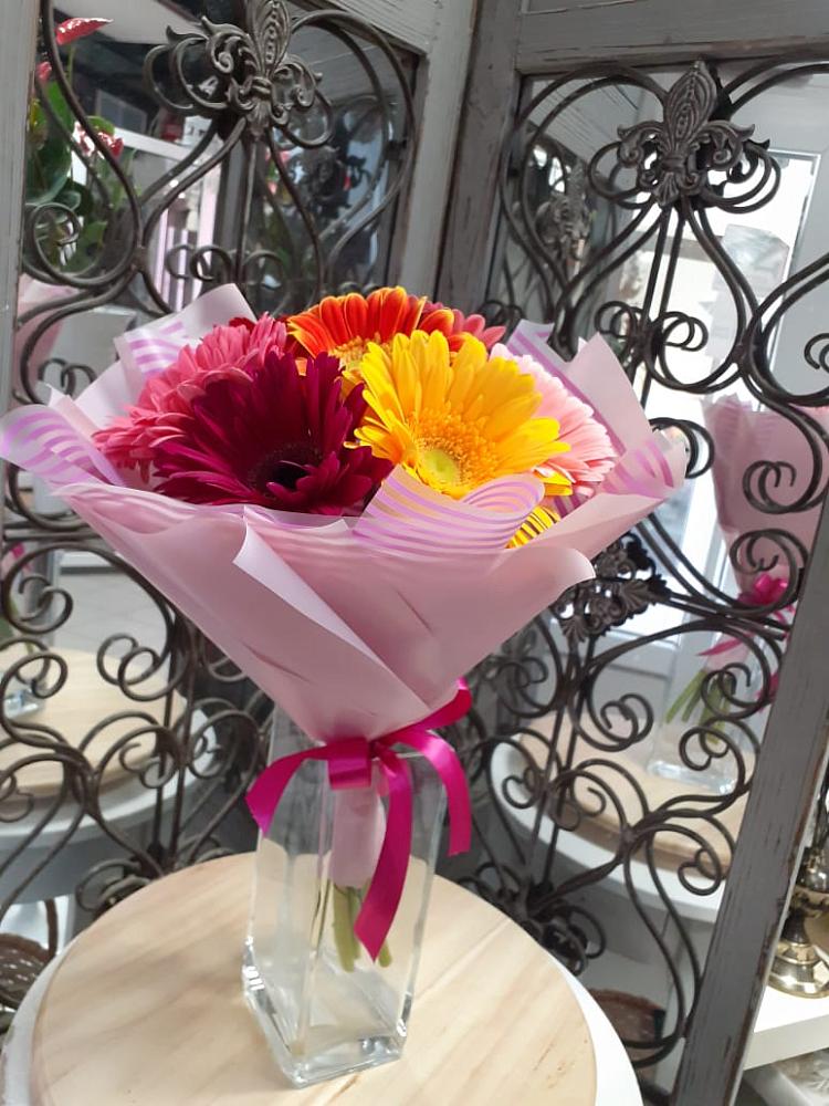 Букет цветов из: Герберы в Белгороде