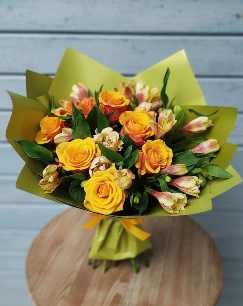 Букет цветов из: Альстромерии и Розы в Белгороде