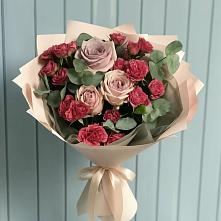 Букет цветов из:  Гвоздики и Розы в Белгороде